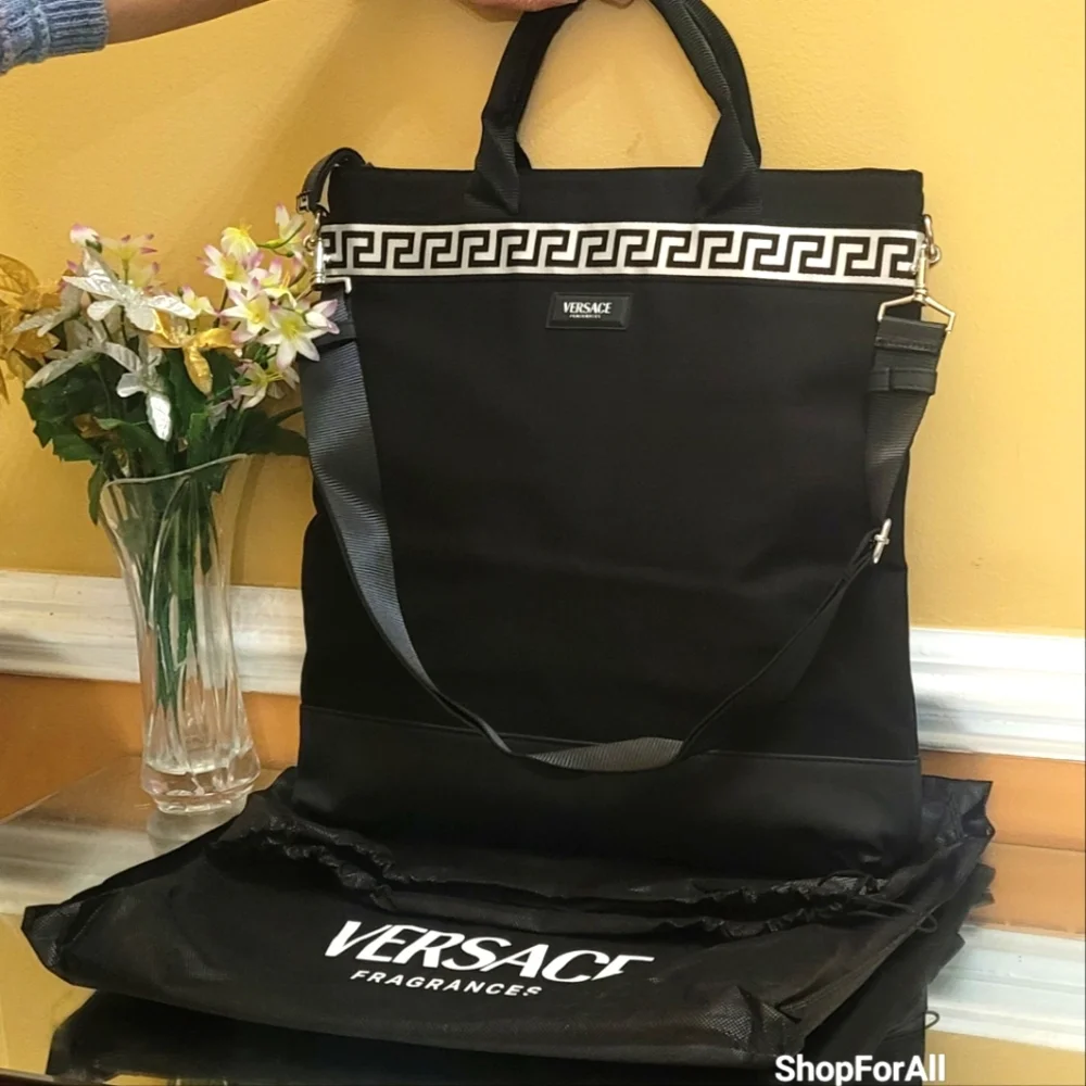 Versace - Picture 4 of 12